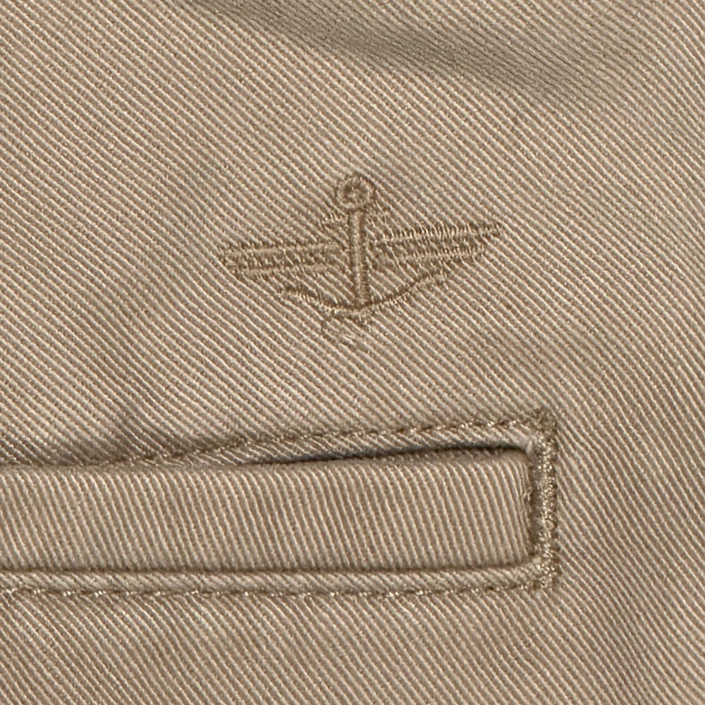 Dockers Men's Khaki Chinos - Picture 4 of 5